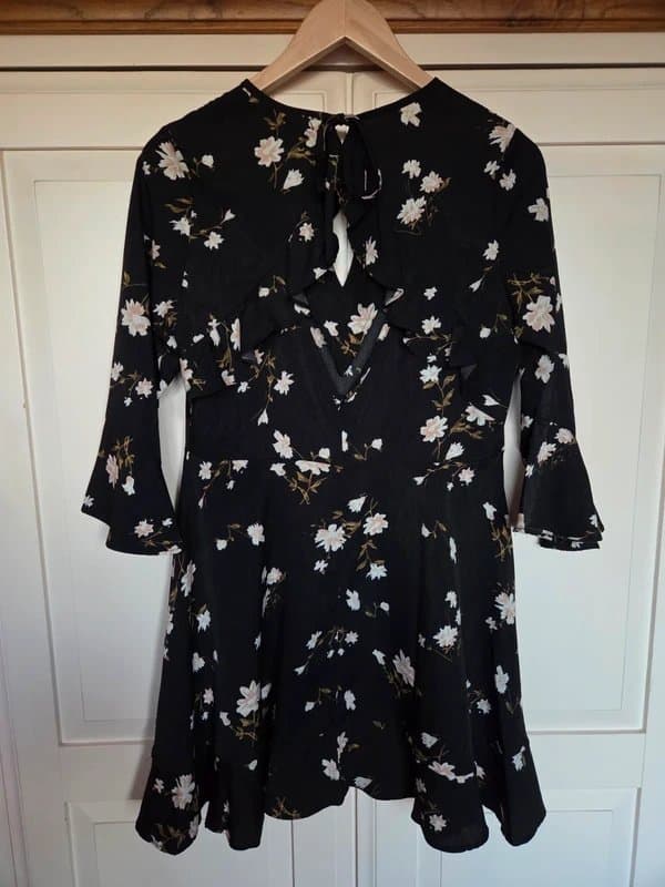 Boohoo Black Floral Skater Dress UK 12 Officewar