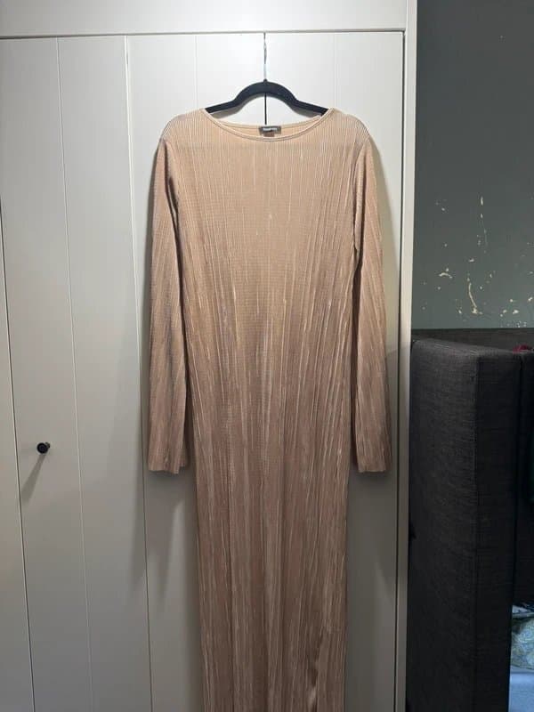 Boohoo Boohoo plisse maxi dress