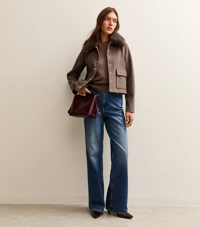 New Look Women's Mink Faux Fur Collar Short Shacket New Look - 3