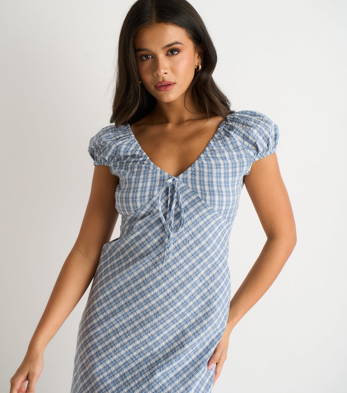 Gini London Women's V-Neck Gingham Print Midi Dress Gini London New Look - 2