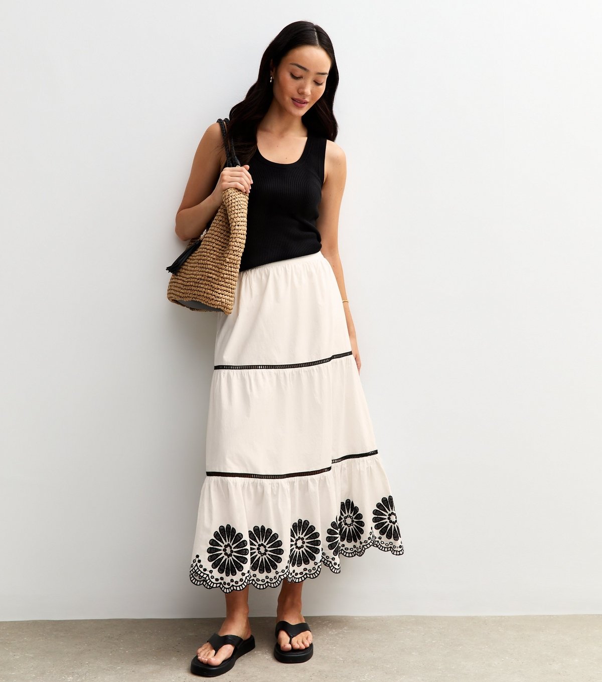 New Look Women's White Floral Embroidered Tiered Midi Skirt New Look - 3