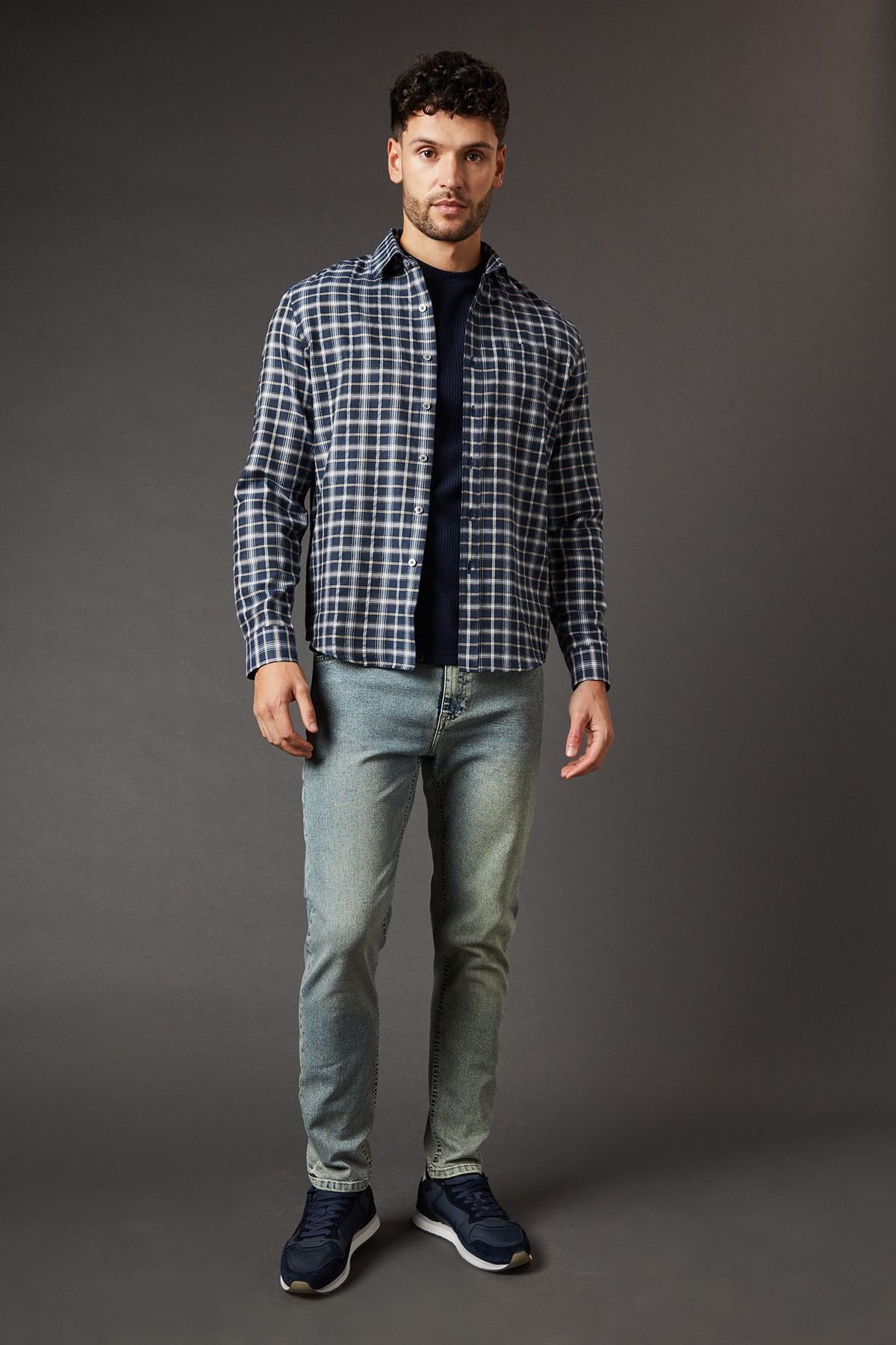 Burton Burton Men's Light Vintage Wash Stretch Slim Fit Jeans in Light Wash - 2