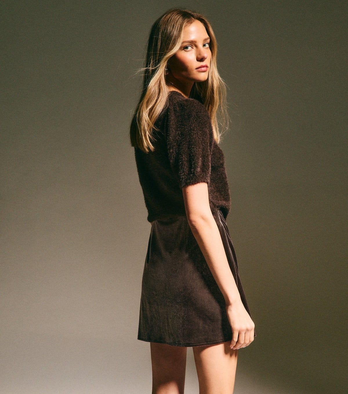 New Look Women's Brown Velvet Split Hem Mini Skirt New Look - 4