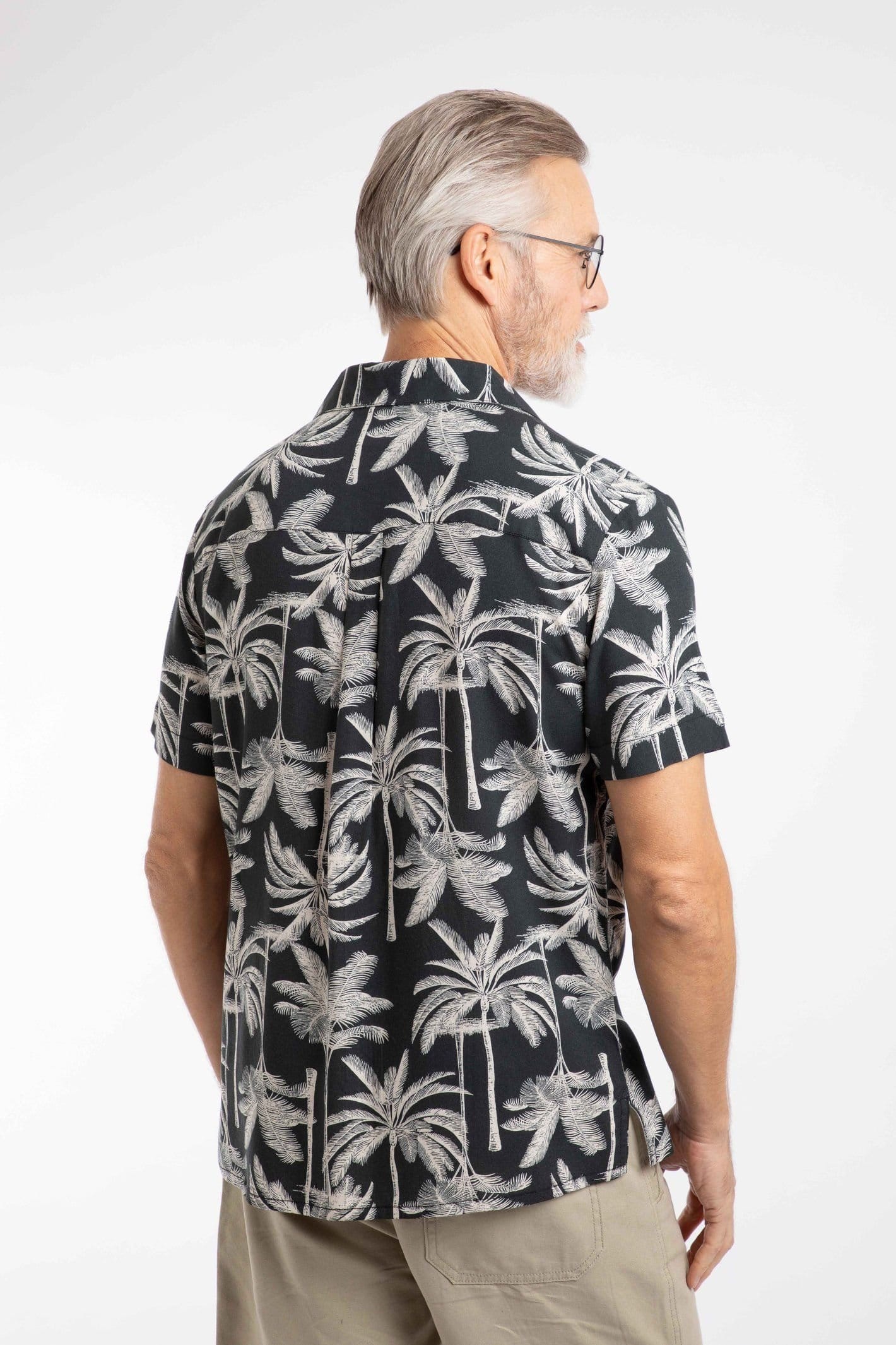 Weird Fish Weird Fish Men's Holborn Printed Hawaiian Shirt in Black - 4