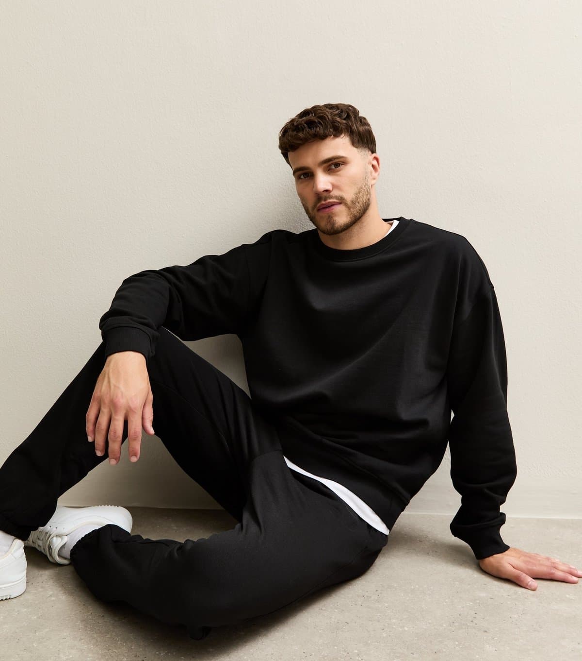 New Look Men's Black Oversized Crew Neck Sweatshirt New Look