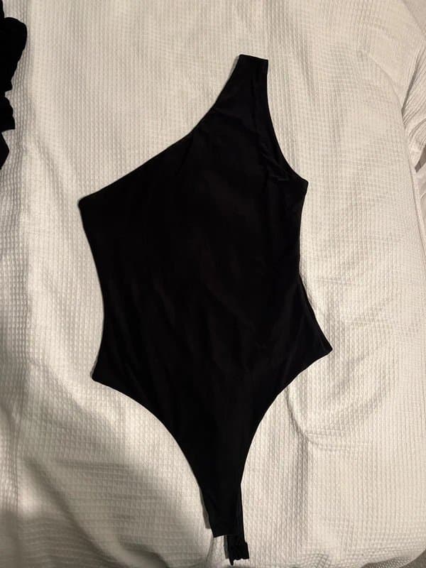 ASOS Design ASOS design one shoulder bodysuit black