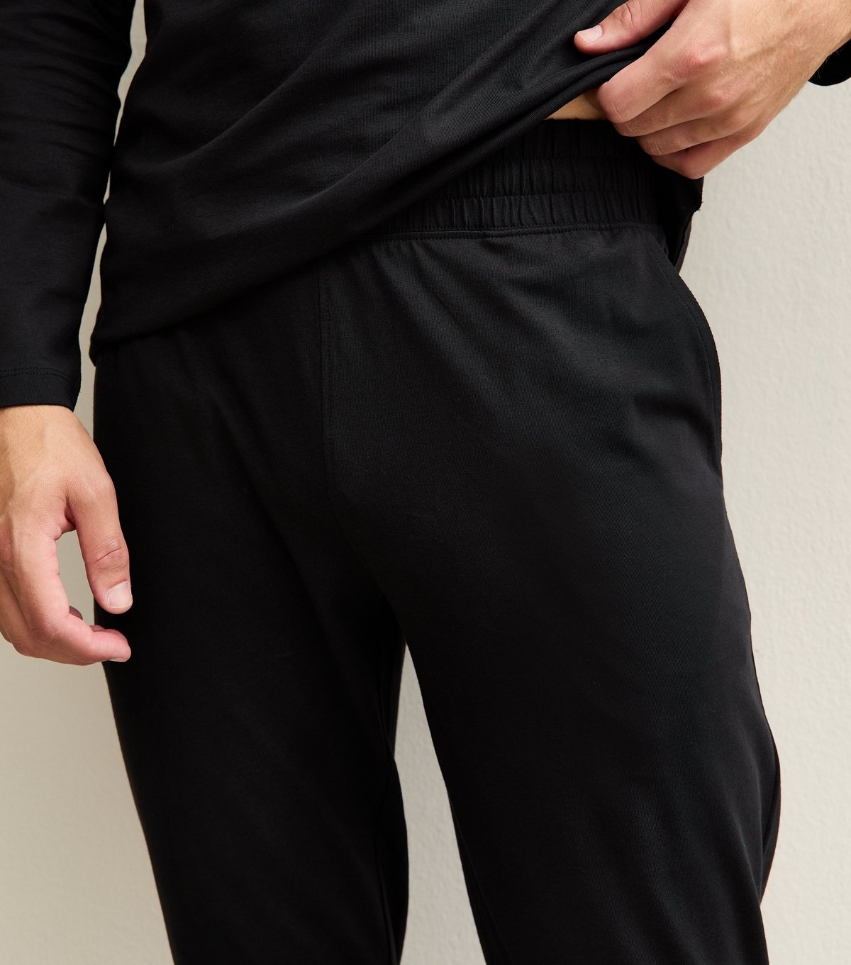 New Look Men's Black Slim Fit Pyjama Set New Look - 4