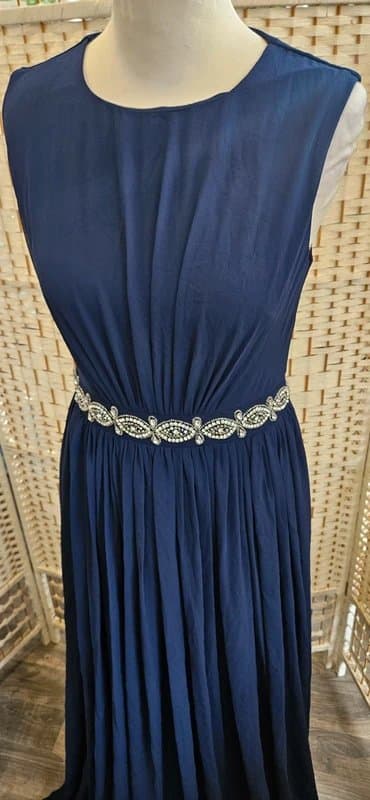 Beauut Stunning beauut Navy embellished prom evening dress size 8