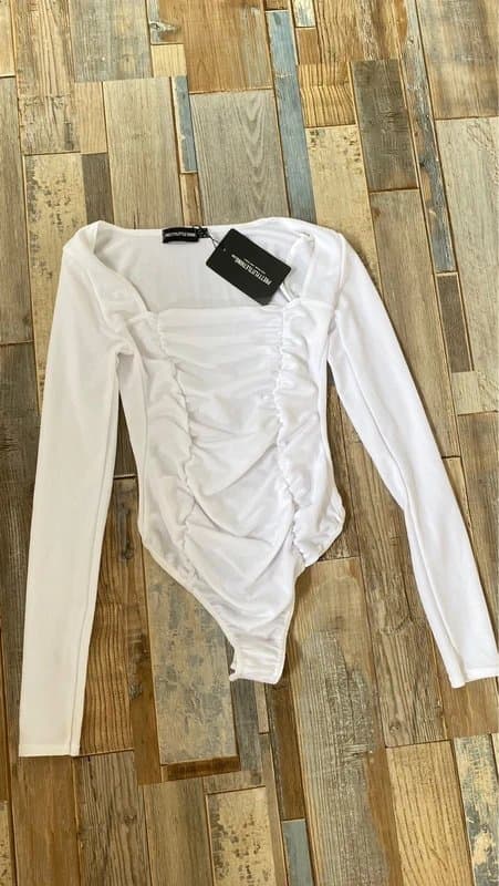 PrettyLittleThing Pretty white blouse