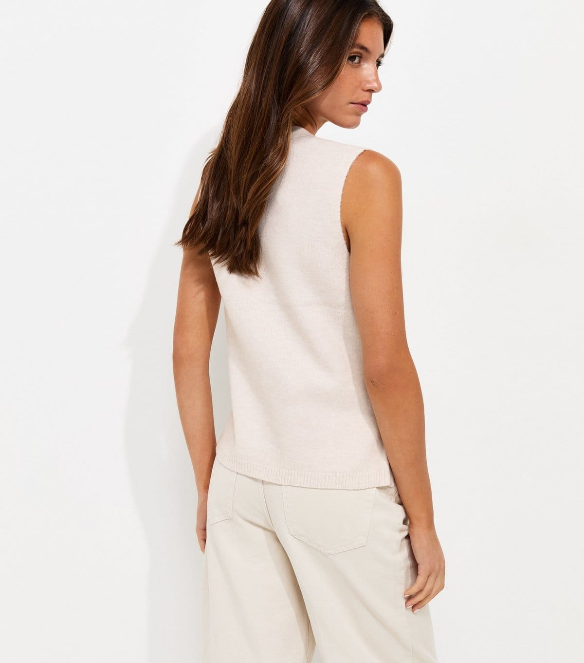 New Look Women's Oatmeal Knit Button Through V-Neck Waistcoat New Look - 4