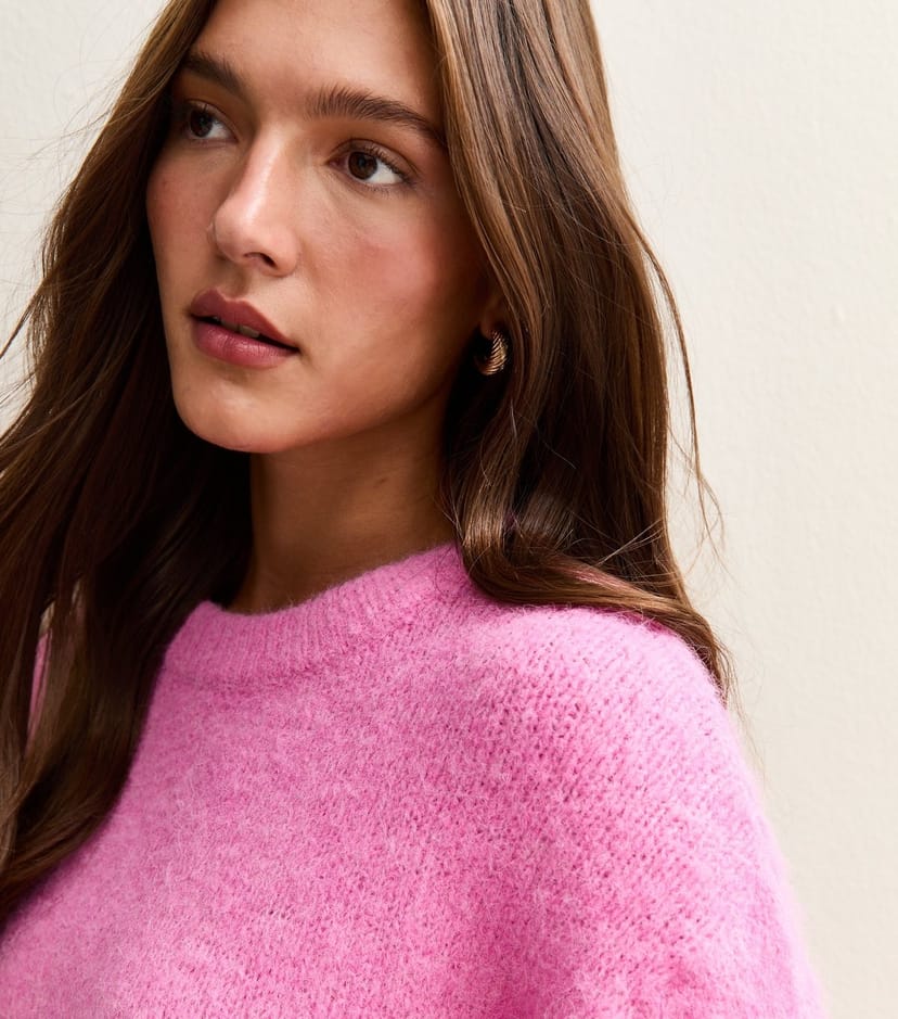 Sunshine Soul Women's Pink Crew Neck Cropped Jumper Sunshine Soul New Look - 1