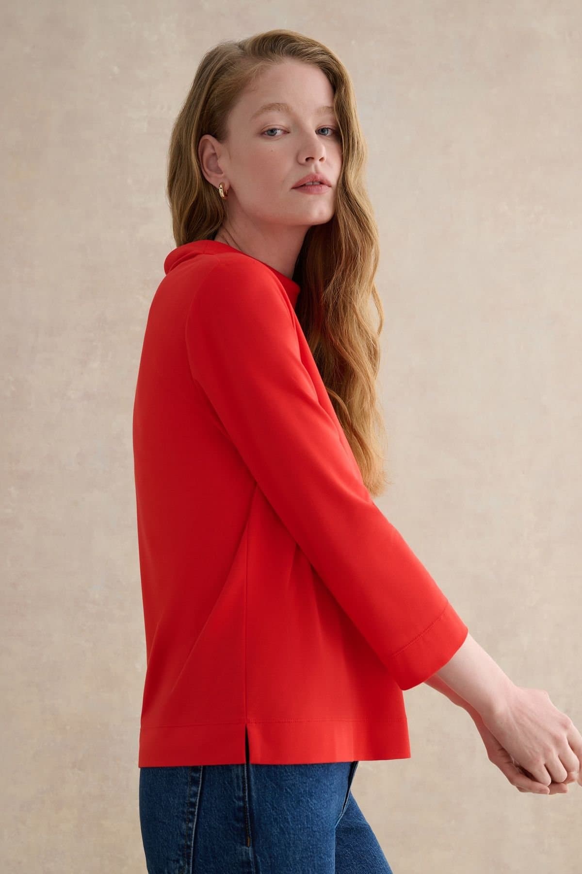 Hobbs London Hobbs London Women's Catriona Funnel Neck 3/4 Sleeve Top in Scarlet