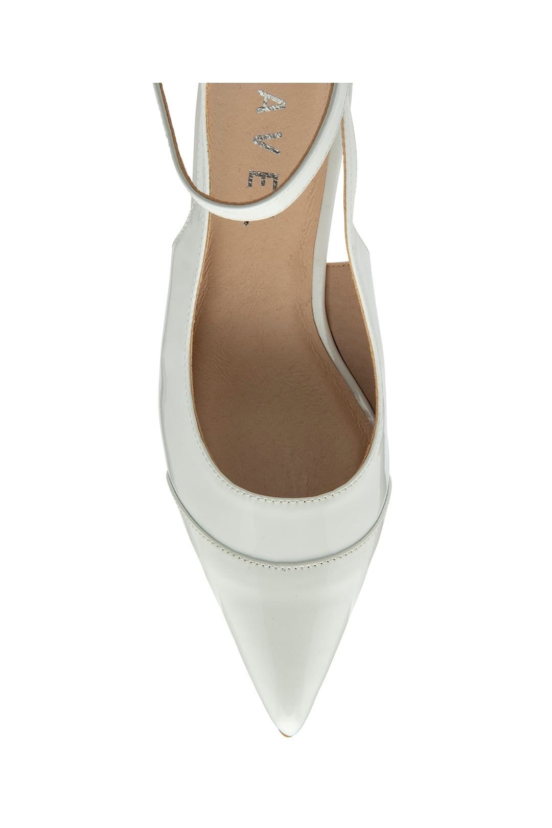 Ravel Ravel Women's 'Catrine' Pointed-Toe Court Shoes in White - 4