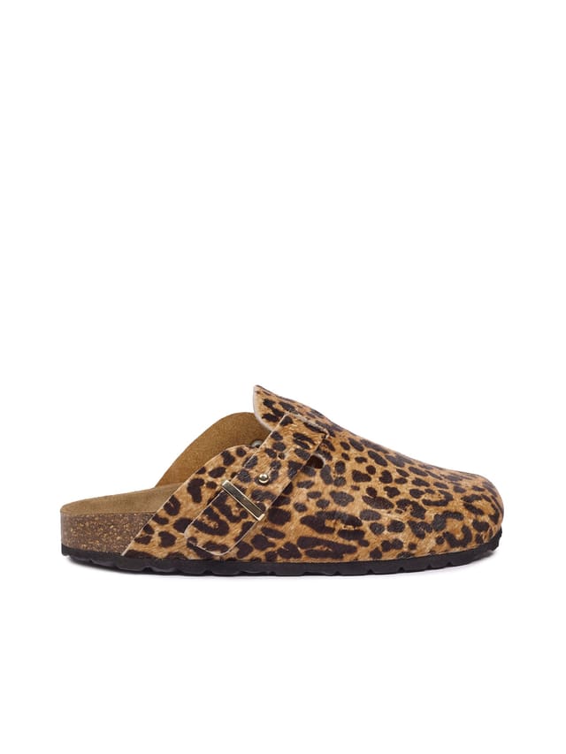 Celtic & Co Celtic & Co Women's Stud Buckle Strap Clog in Light Tan - 2