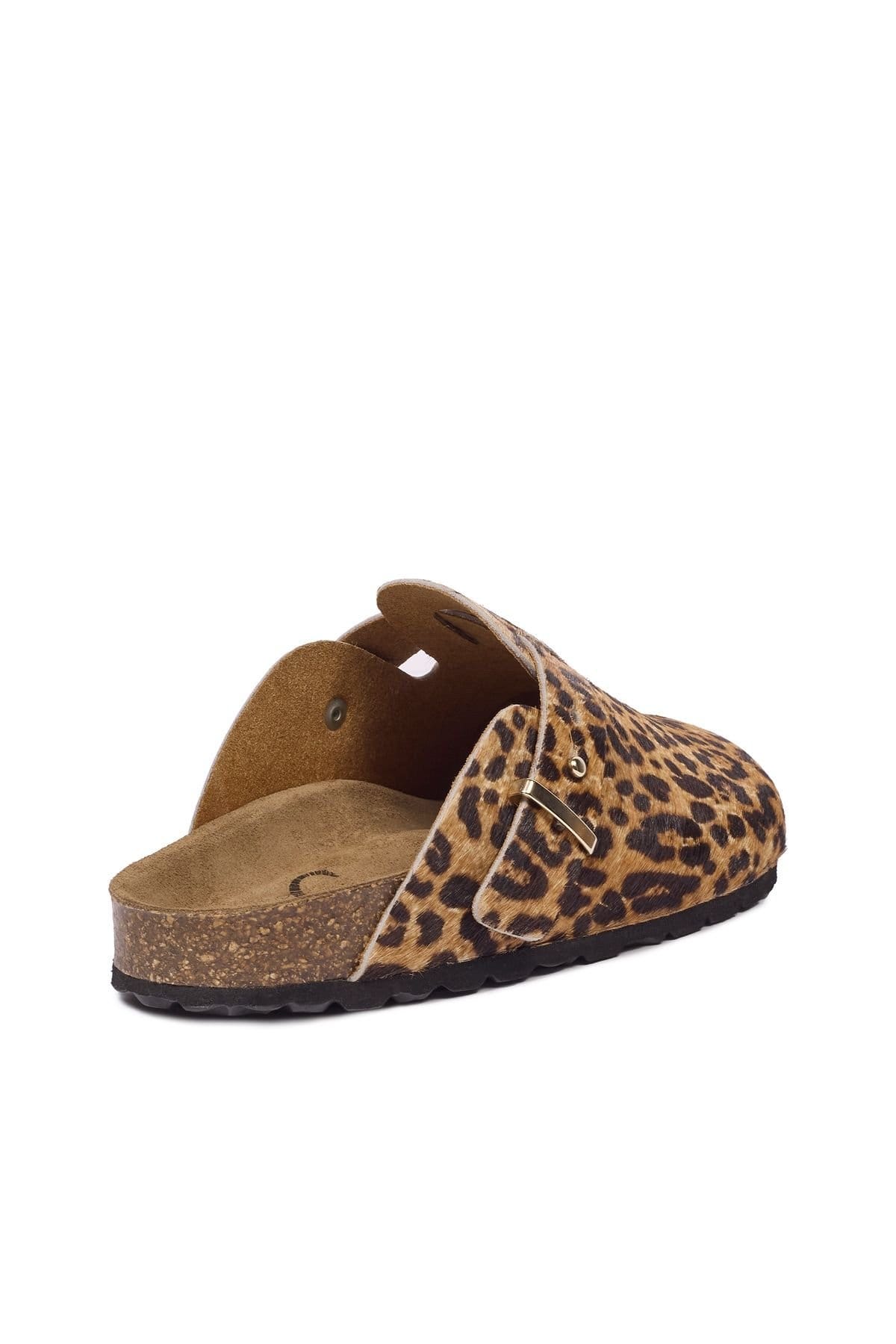 Celtic & Co Celtic & Co Women's Stud Buckle Strap Clog in Light Tan - 4