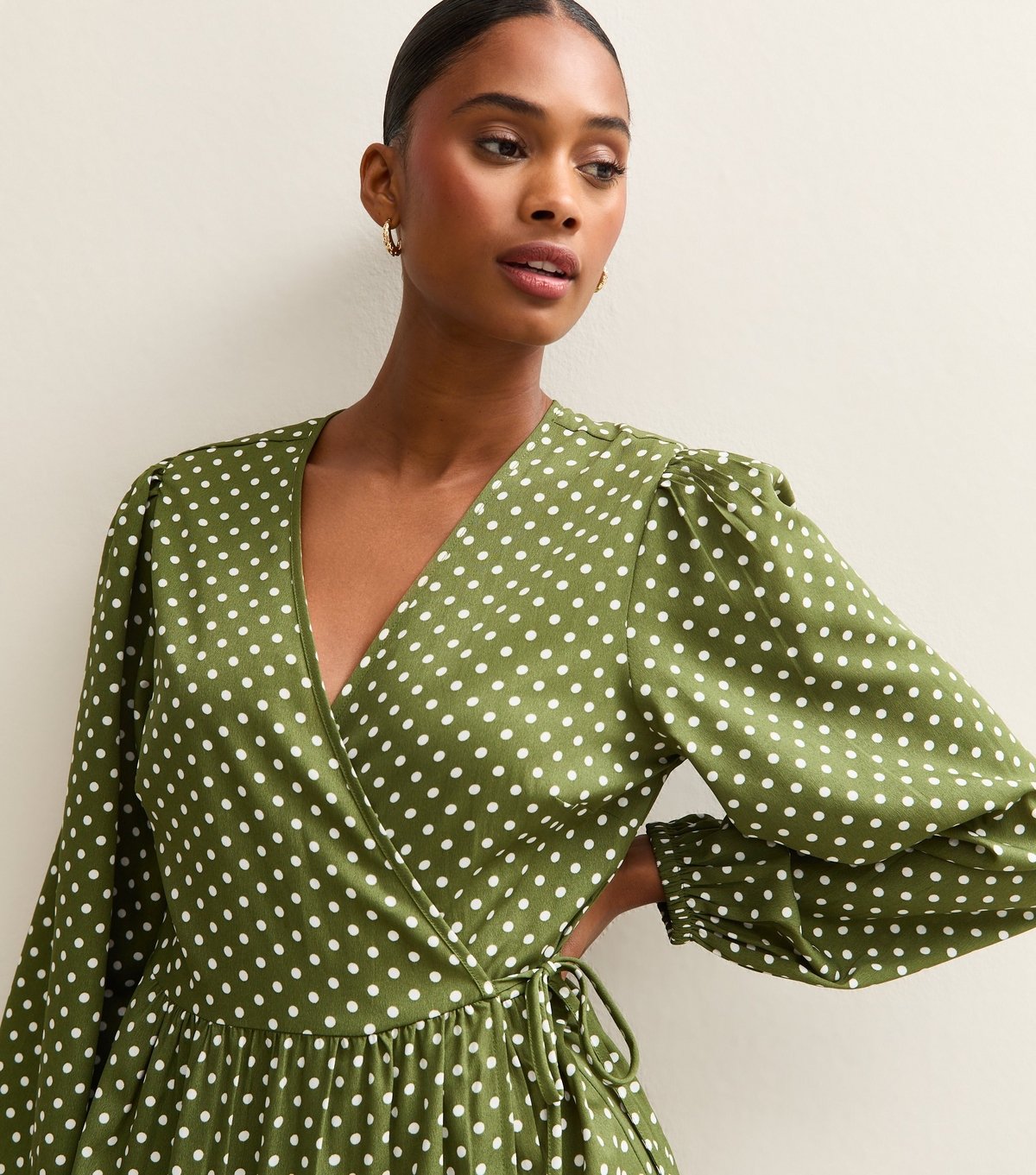 New Look Women's Green Polk Dot Long Sleeve Wrap Midi Dress New Look - 2