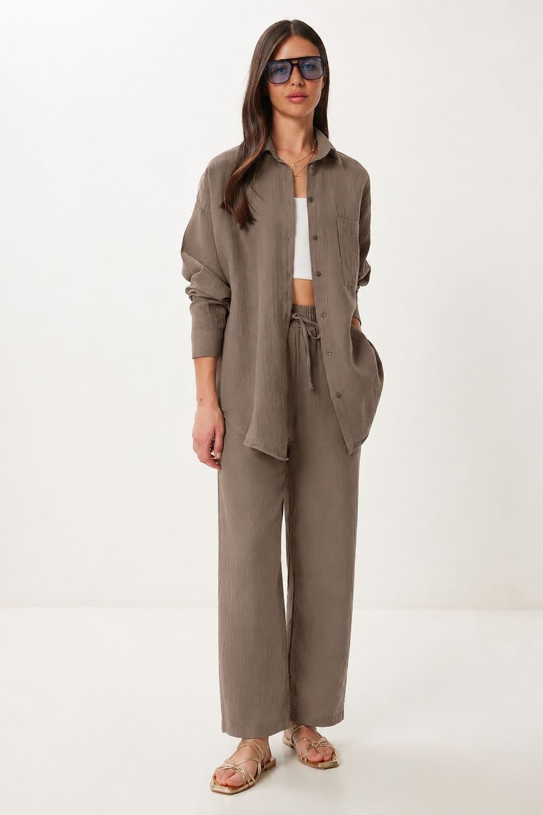 Happiness Istanbul Happiness Istanbul Women's High Waist Wide Leg Two-Piece Co-ord Set with Shirt Collar in Taupe