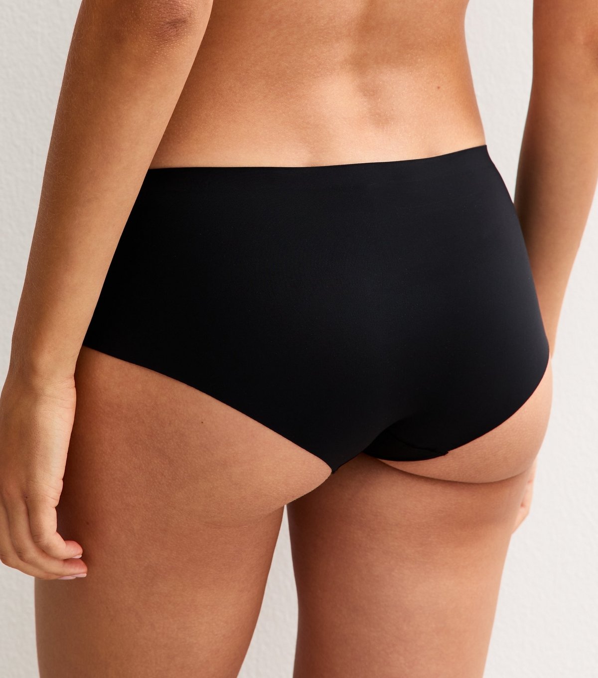 New Look Women's Black No VPL Short Briefs New Look - 4