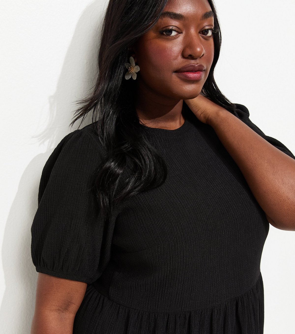 New Look Women's Plus Size Black Crinkle Texture Tiered Smock Mini Dress Curves New Look - 2