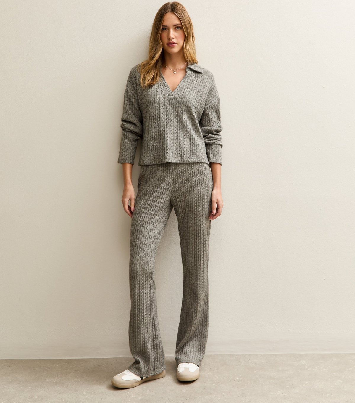 New Look Women's Mid Grey Soft Touch Cable Knit Flared Trousers New Look - 2