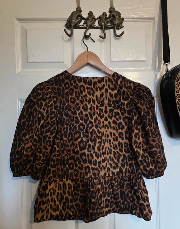 Noisy May Noisy May Leopard Print Puff Sleeve Blouse