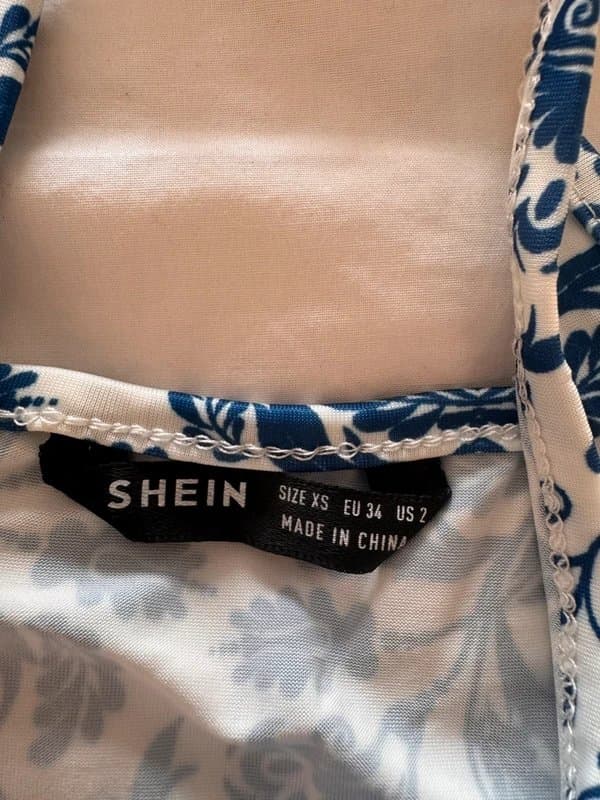 Shein Patterned halter neck crop top