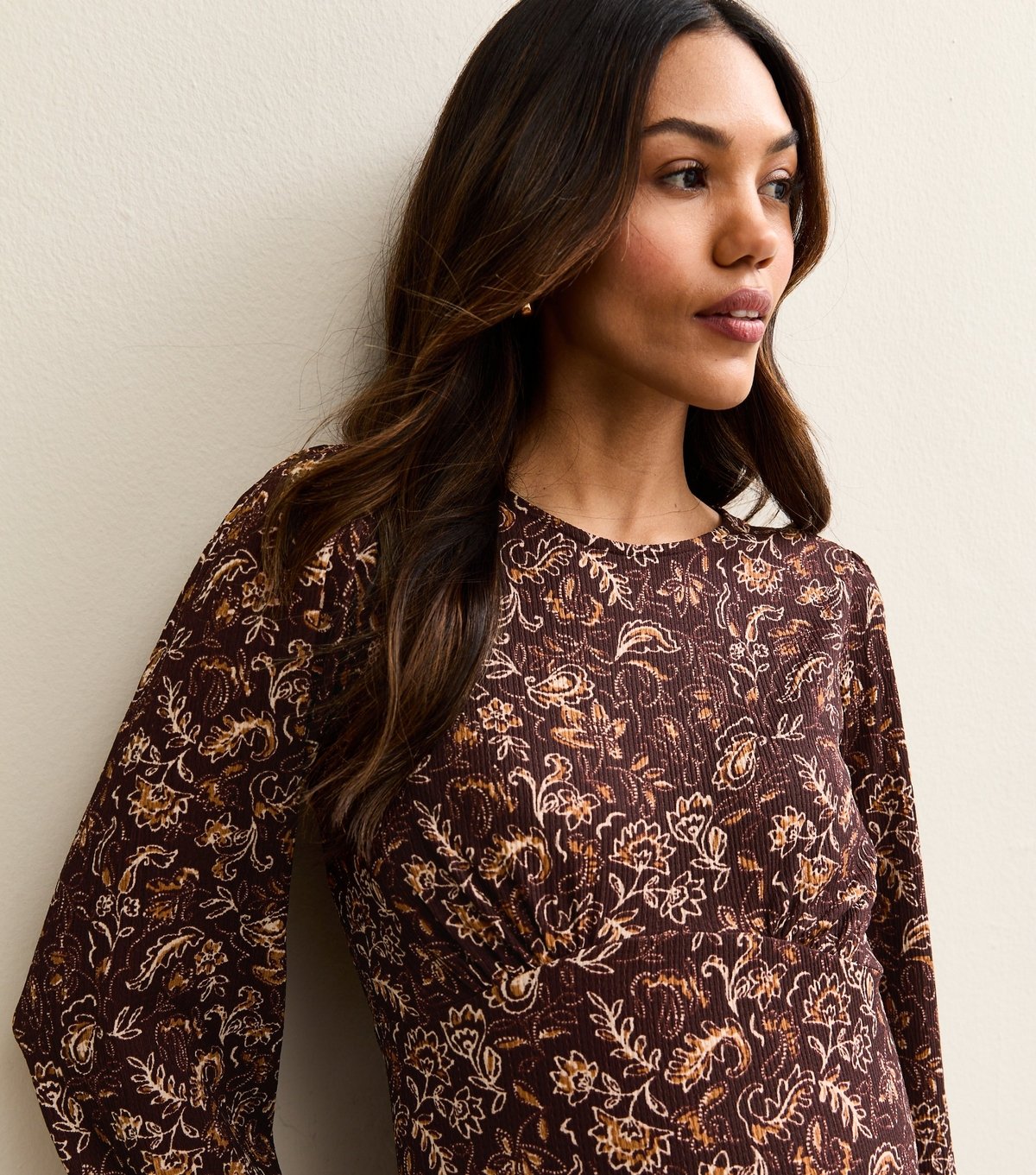 New Look Women's Maternity Brown Crinkle Long Sleeve Paisley Midi Dress New Look - 2