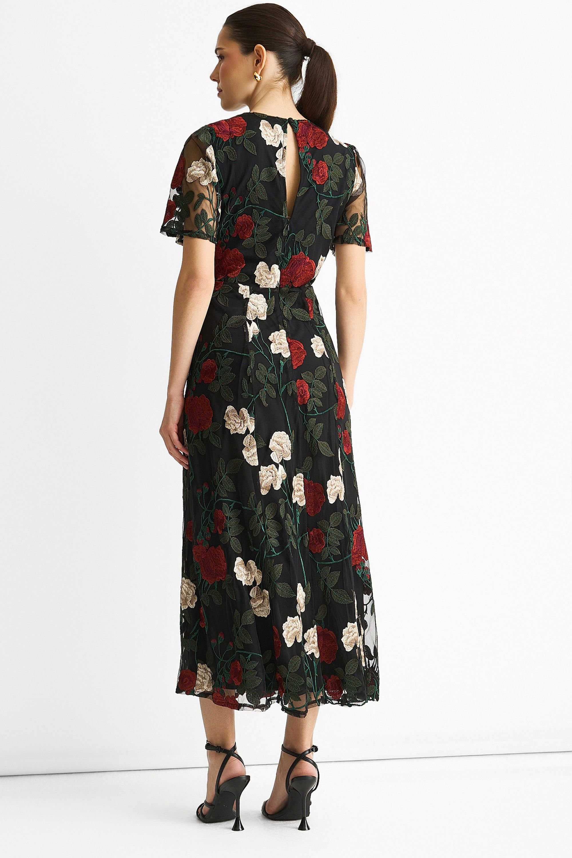 Gini London Gini London Women's Black Angel Sleeves Embroidered Occasion Midi Dress - 4