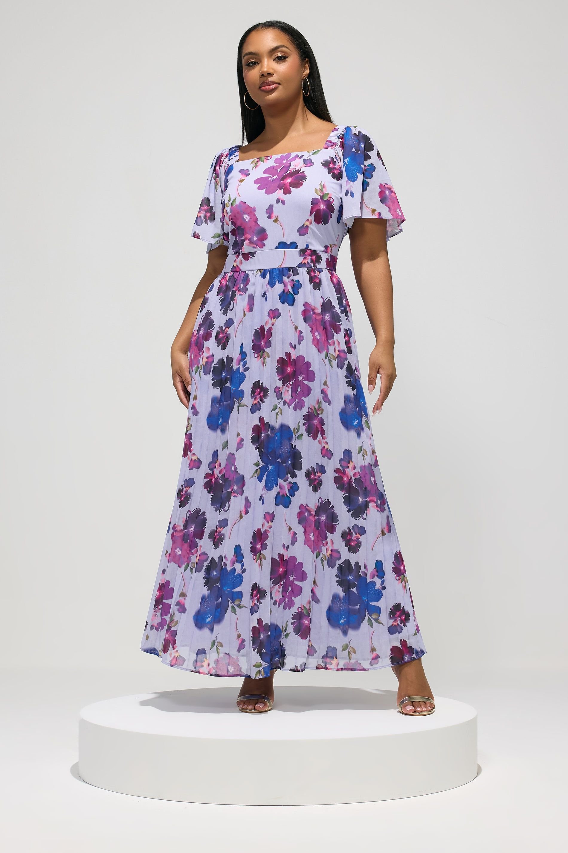 Yours Yours Women's Floral Maxi Dress in Pale Blue - 3