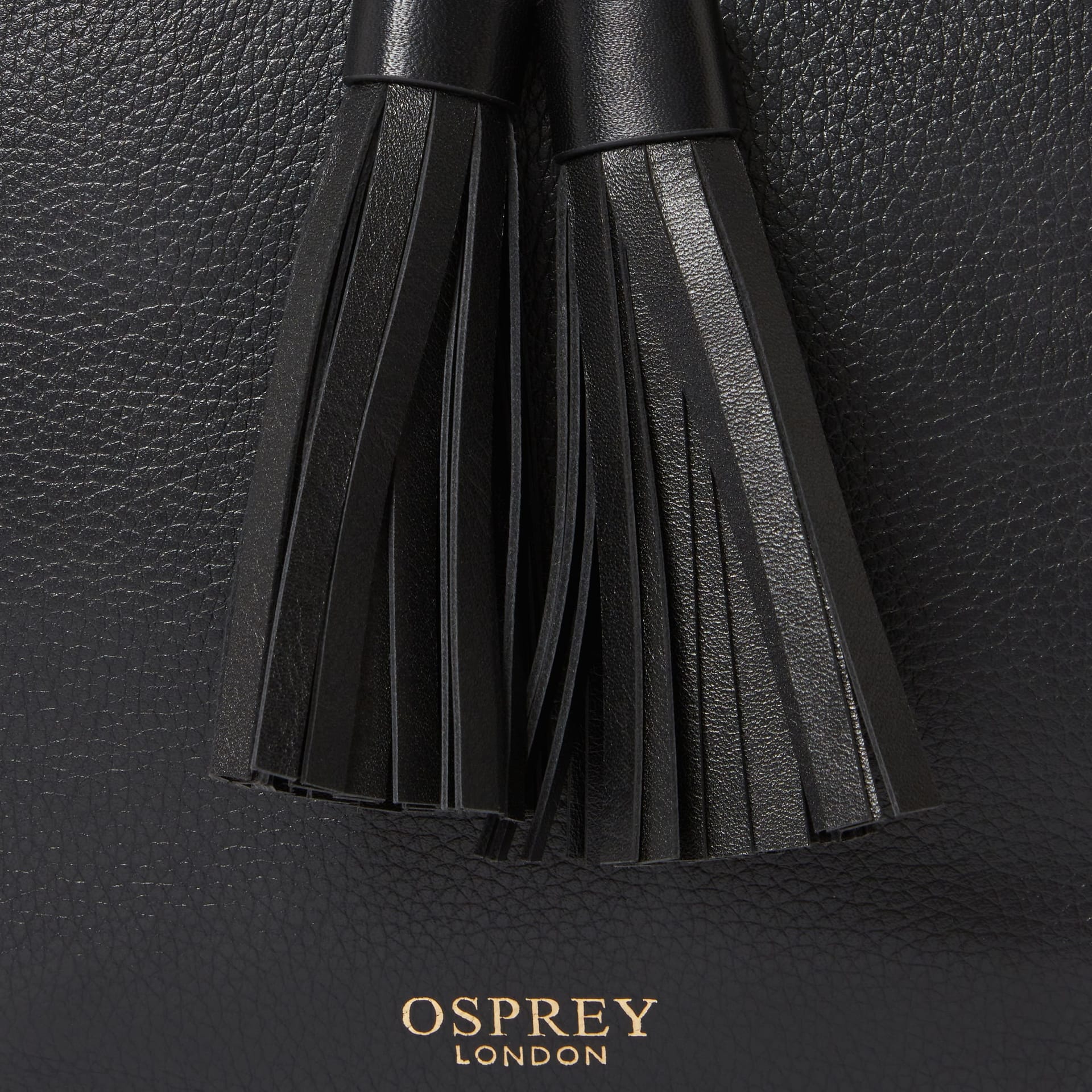 OSPREY LONDON OSPREY LONDON Women's The Classic Savanna Leather Crossbody Bag in Black - 4