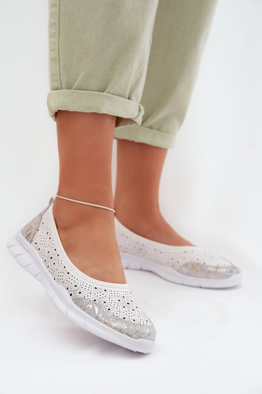 Love Lace Love Lace Women's SBarski Natural Lace Ballet Flats with Comfort Insoles in White