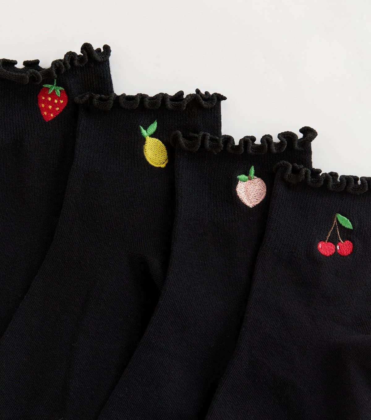 New Look Pack of 4 Black Fruit Embroidered Socks New Look