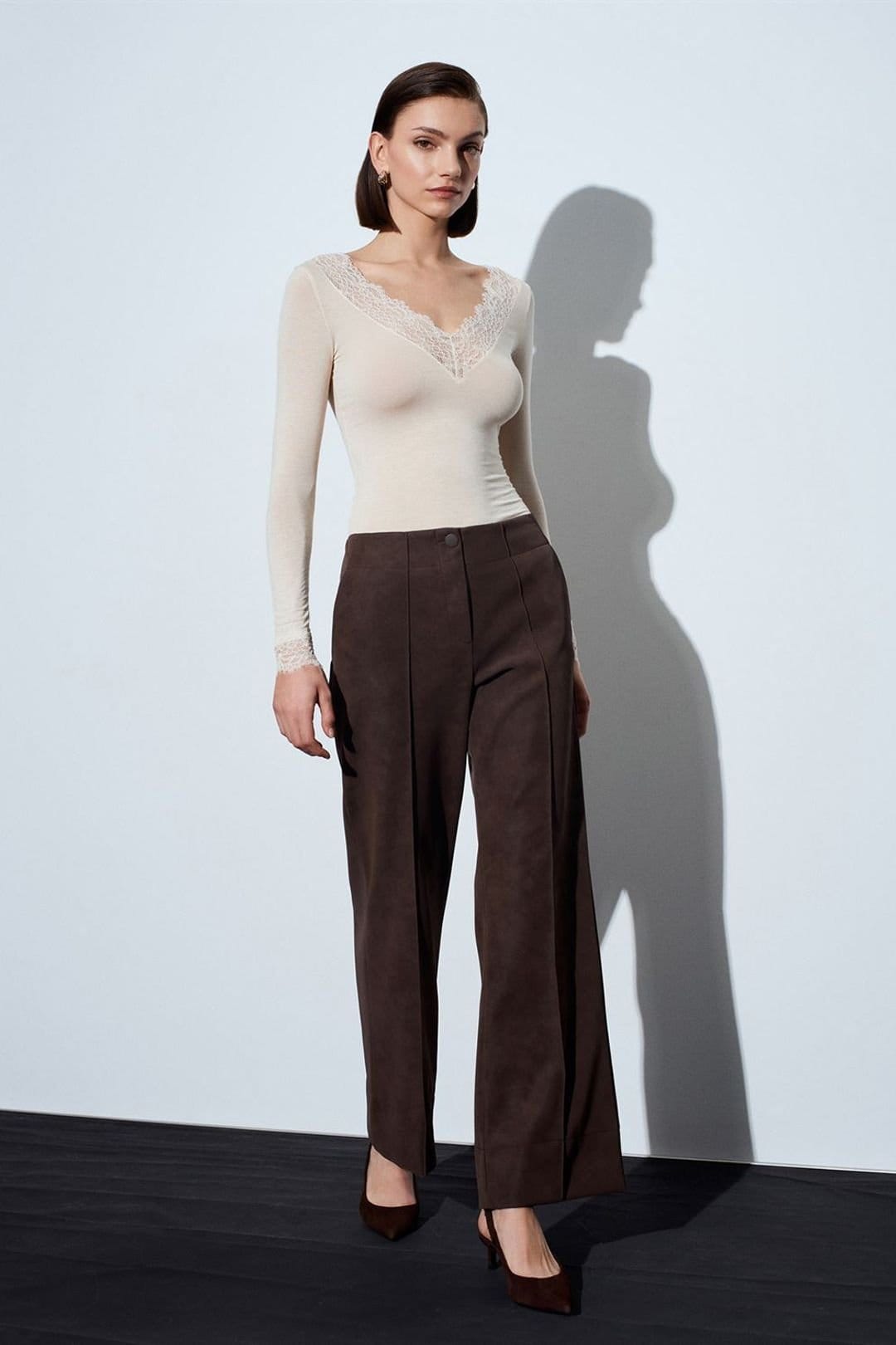 Dilvin Dilvin Women's High-Waist Wide-Leg Faux Leather Trousers in Dark Brown - 4