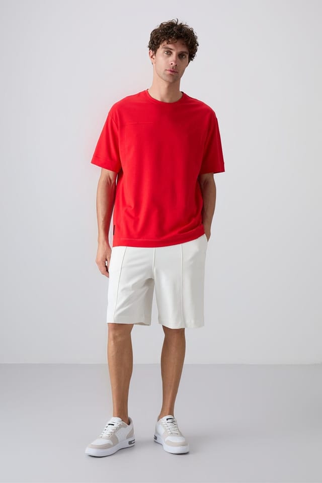 Tommy Life Tommy Life Men's Oversized Crew Neck T-shirt in Red - 3