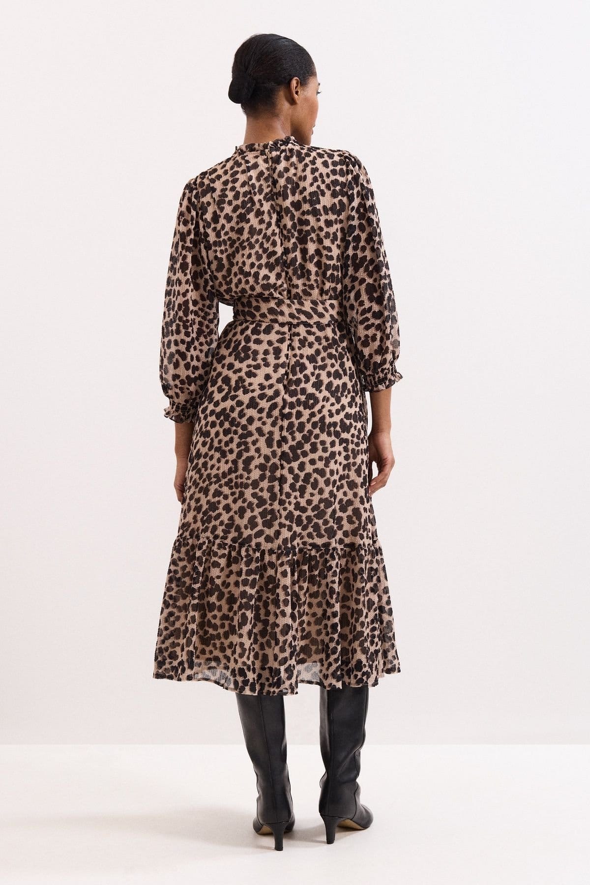 Phase Eight Phase Eight Women's Carra Leopard Midi Dress in Light Tan - 4