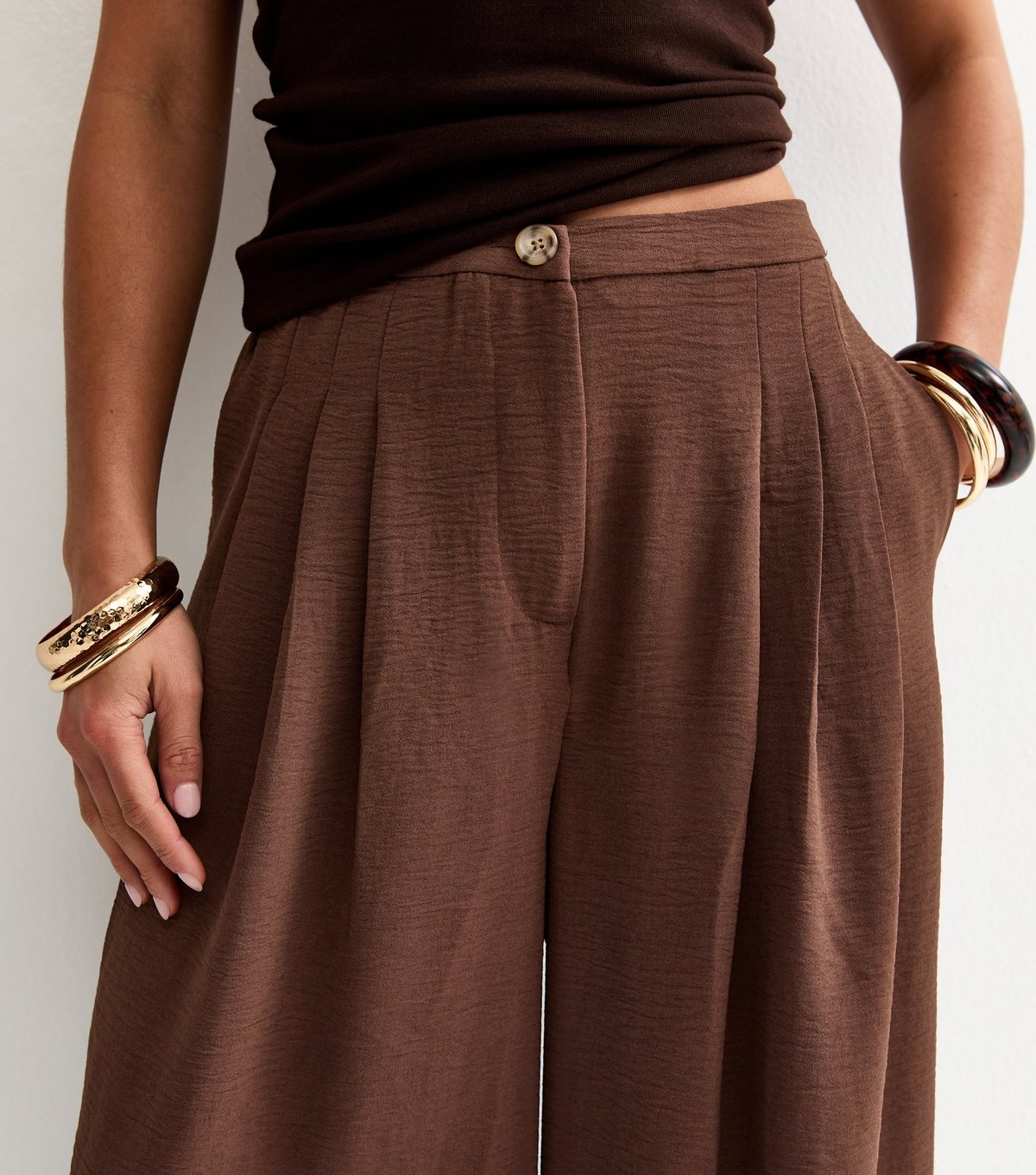 New Look Women's Petite Dark Brown Pleated Wide Leg Trousers New Look - 2