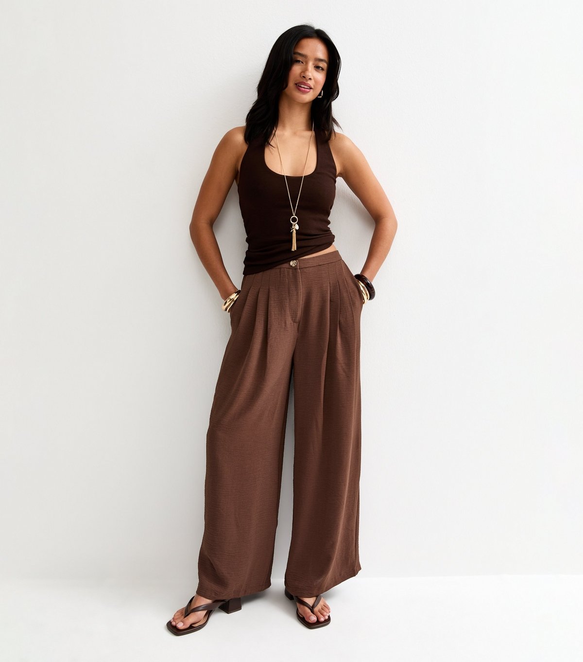 New Look Women's Petite Dark Brown Pleated Wide Leg Trousers New Look - 3