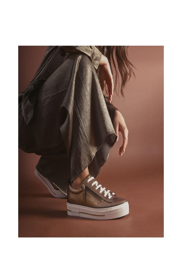 Moda In Pelle Moda In Pelle Women's 'Filician' Metallic Leather New Trainers in Gold - 3