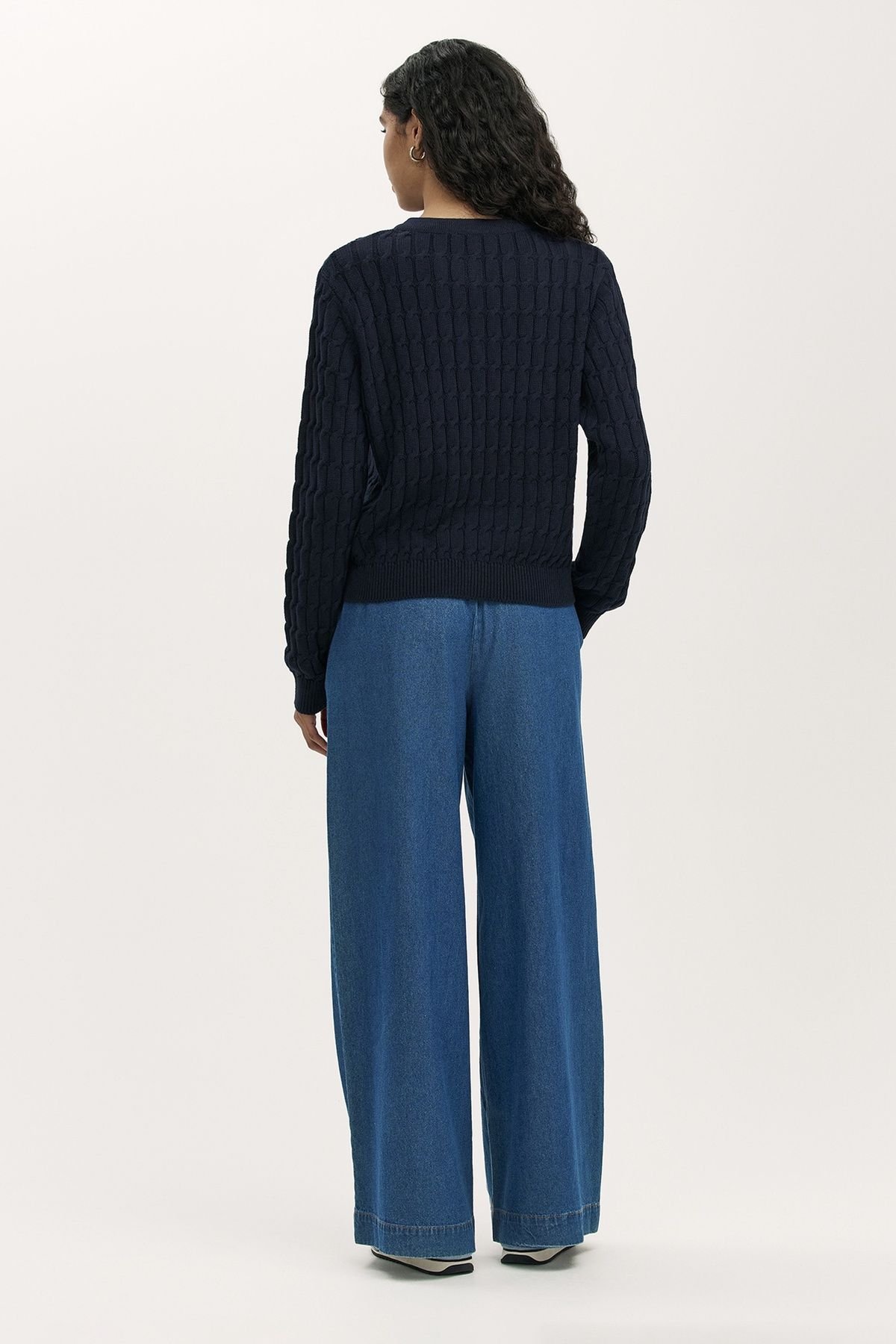 Finery London Finery London Women's Elaine Round Neck Knitted Cardigan in Dark Navy - 3