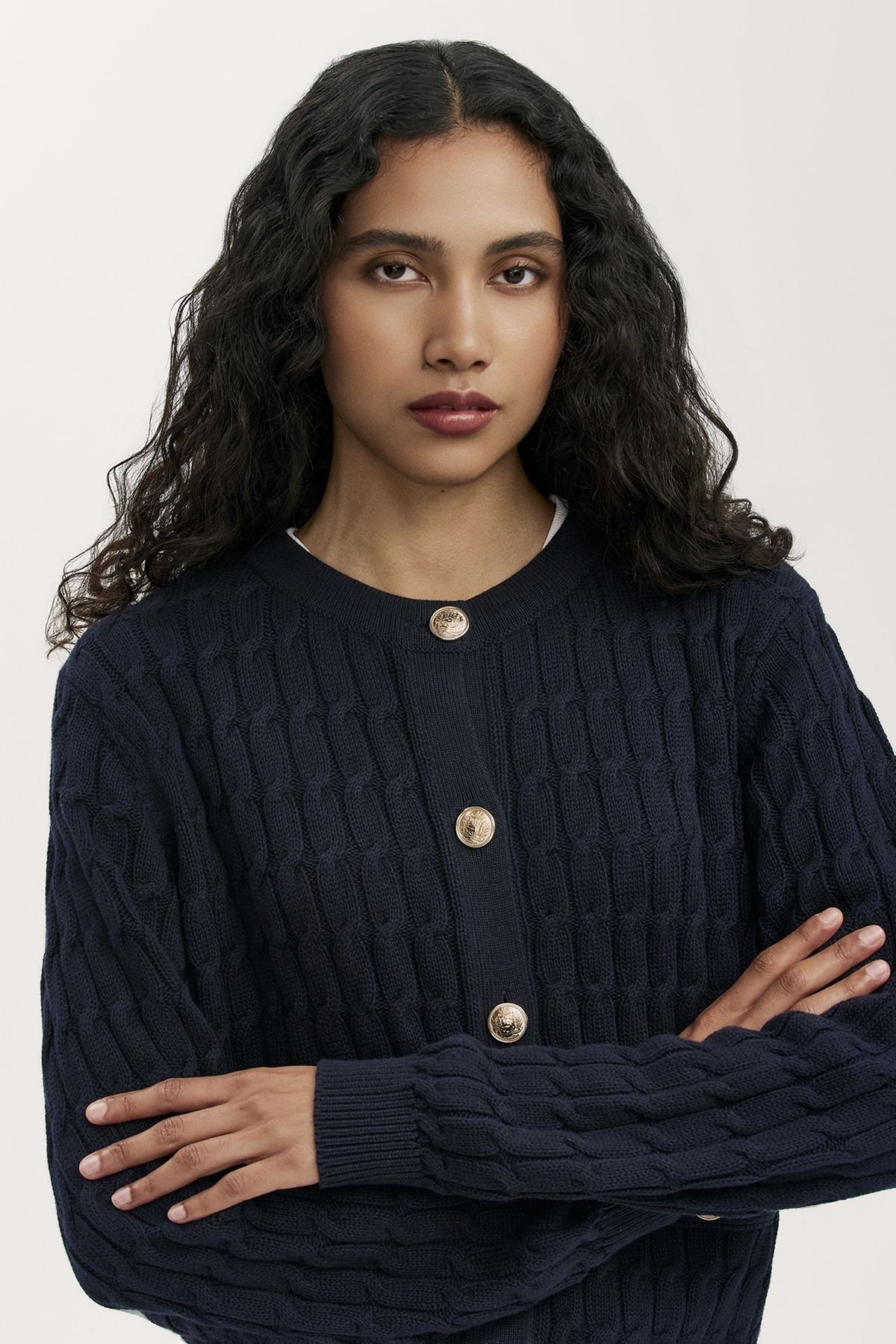 Finery London Finery London Women's Elaine Round Neck Knitted Cardigan in Dark Navy - 4