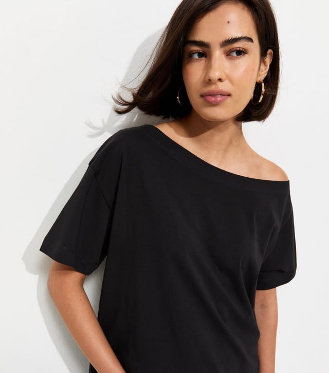 New Look Women's Black Cotton Off The Shoulder T-Shirt New Look - 2