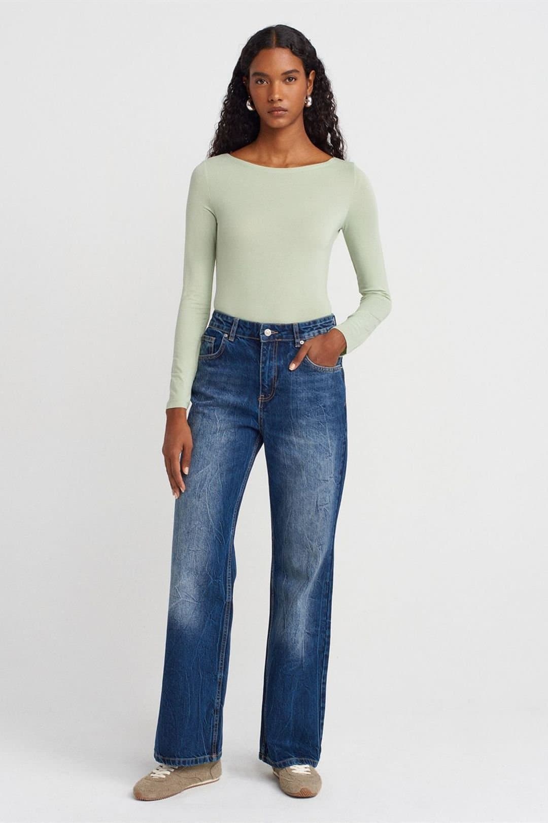 Dilvin Dilvin Women's High-Waist Straight Leg Jeans in Mid Blue