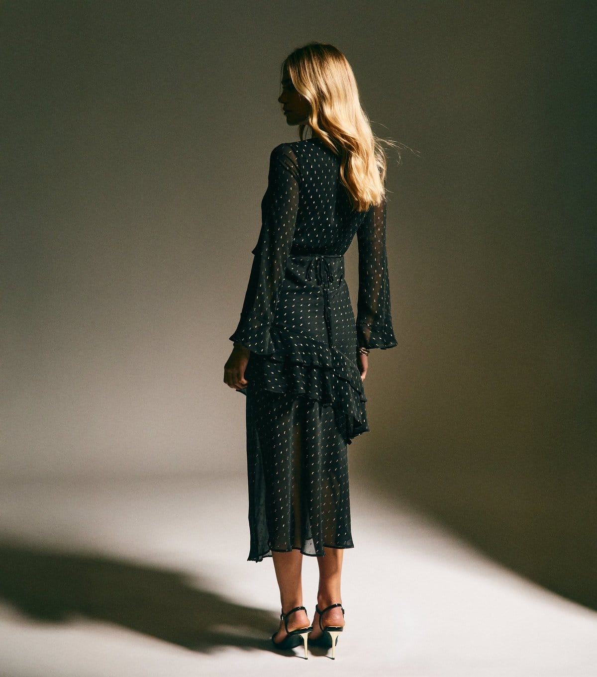 New Look Women's Black Chiffon Metallic Pattern Ruffled Midi Dress New Look - 4