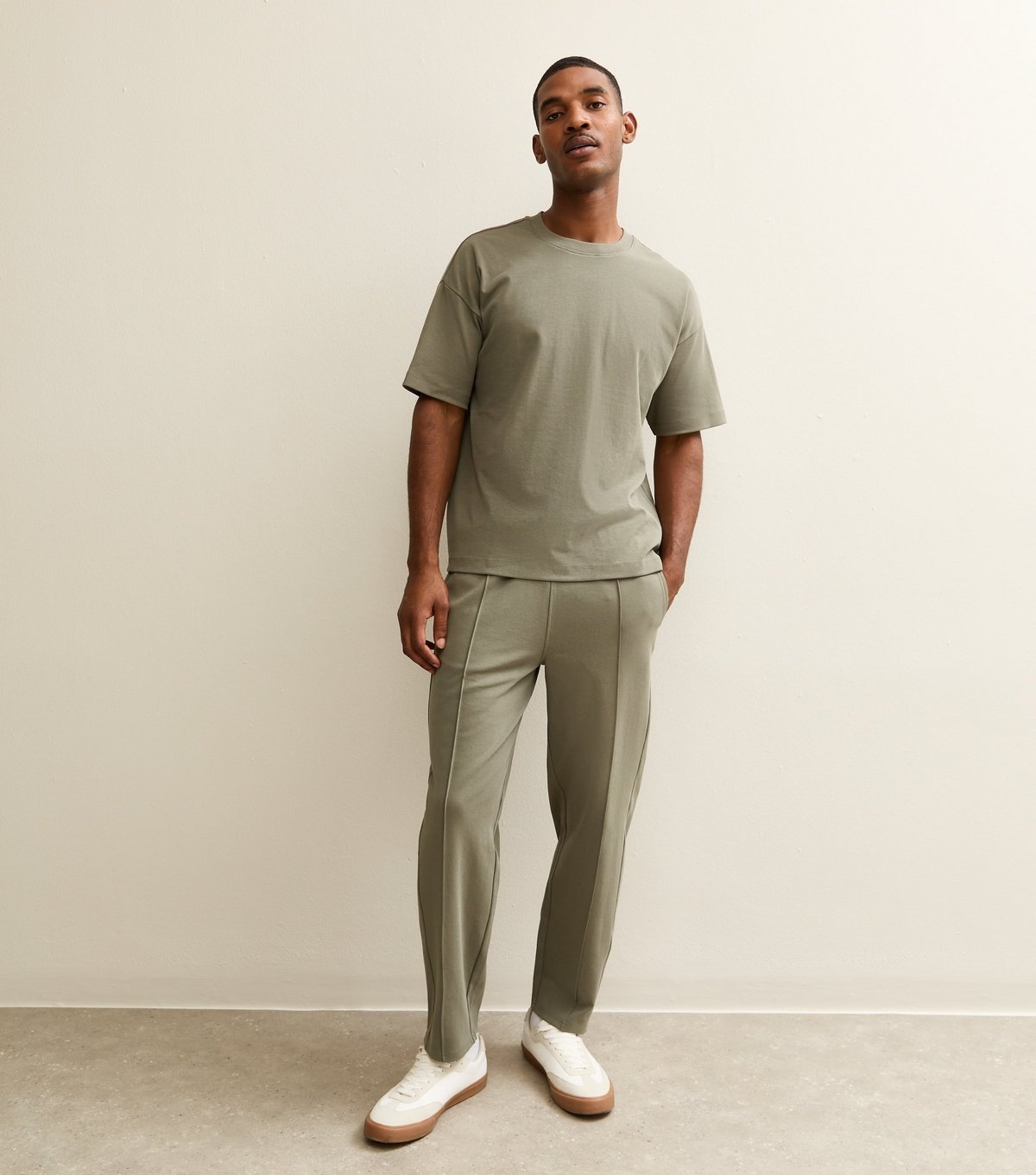 New Look Men's Khaki Relaxed Heavyweight Crew Neck T-Shirt New Look - 3