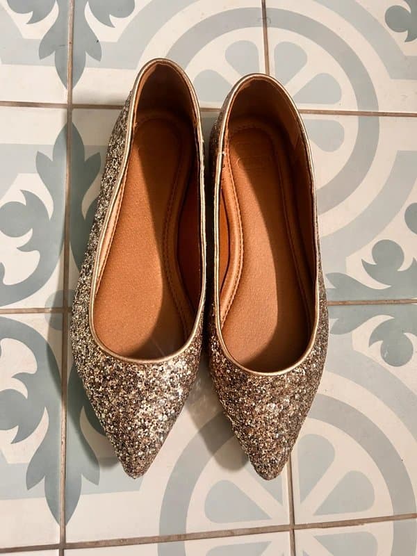 ASOS ASOS design gold sequins shoe - Size 3
