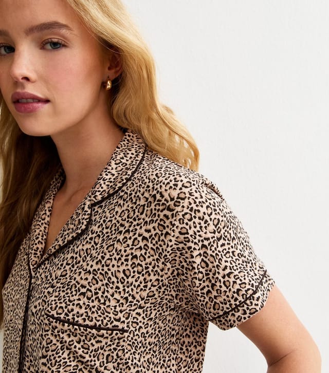 New Look Women's Brown Jersey Animal Print Shirt and Shorts Pyjama Set New Look - 2