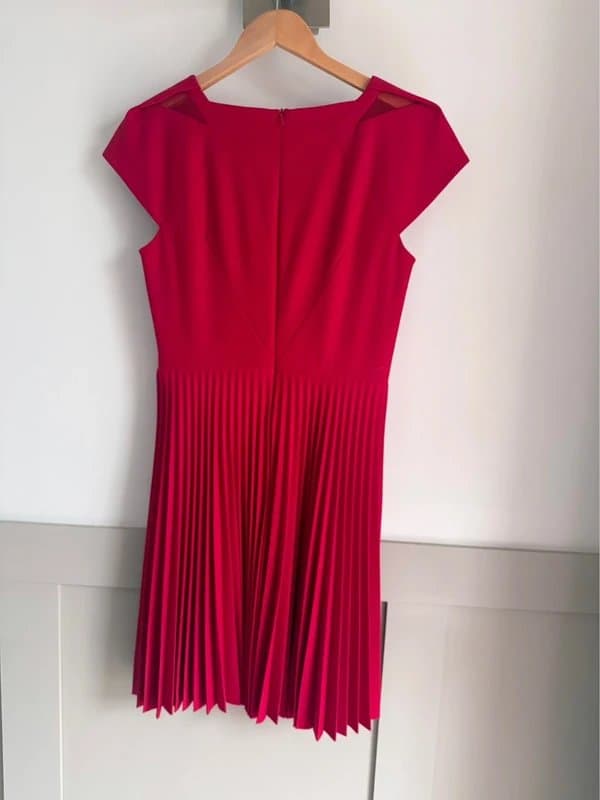 Karen Millen Gorgeous Red Pleated Karen Millen Dress Size 12 RRP £120 hardly worn!