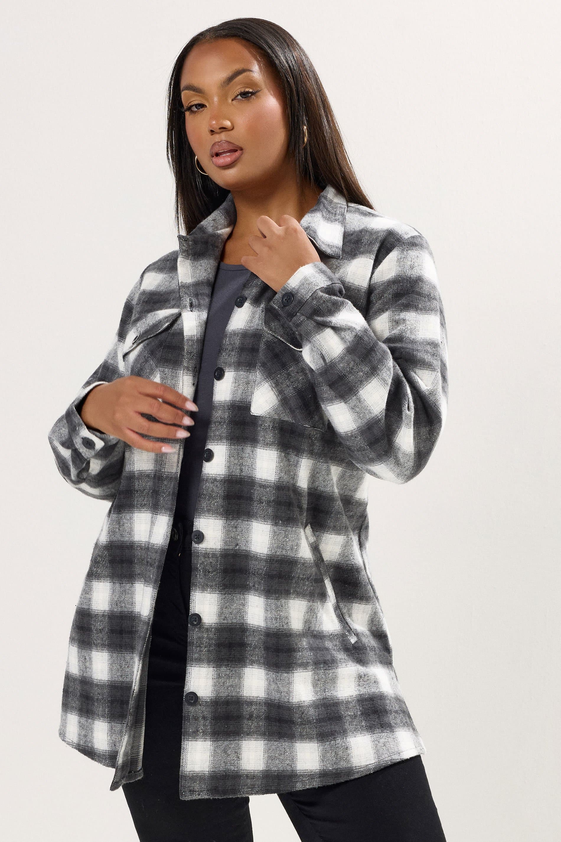 Yours Plus Size Black & White Check Shacket