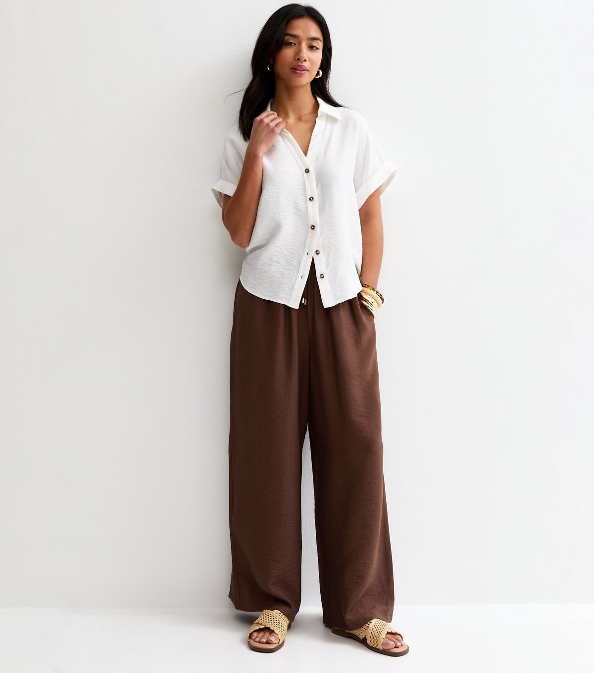 New Look Women's Petite Dark Brown Crinkle Texture Wide Leg Trousers New Look - 3