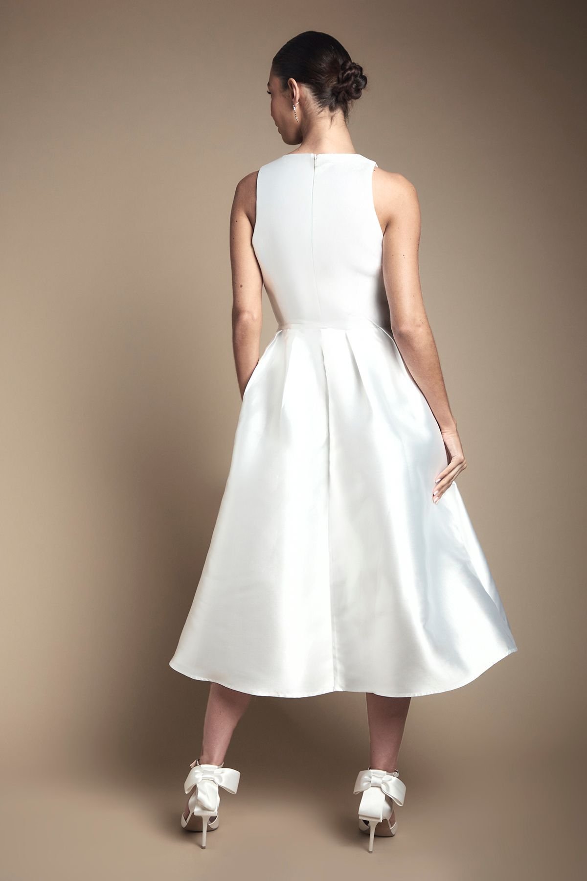 Coast Coast Women's Plunge Neck Bow Waist Midi Wedding Dress With Pockets in Ivory - 3